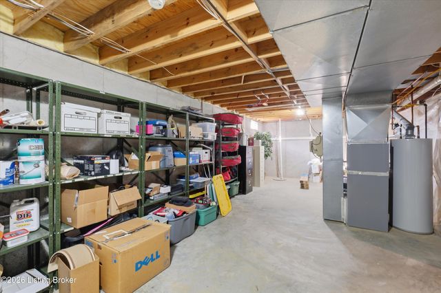 10215 Glenmary Farm Dr, Louisville, KY 40291