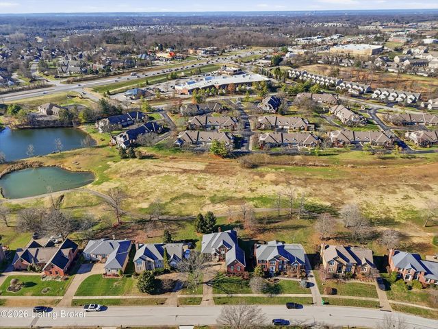 10215 Glenmary Farm Dr, Louisville, KY 40291