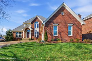 10215 Glenmary Farm Dr, Louisville, KY 40291