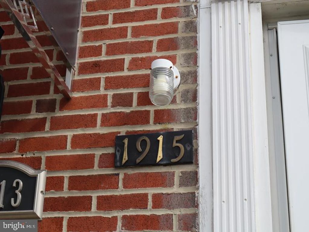 1915 TUSTIN ST, PHILADELPHIA, PA 19152 — photo 2