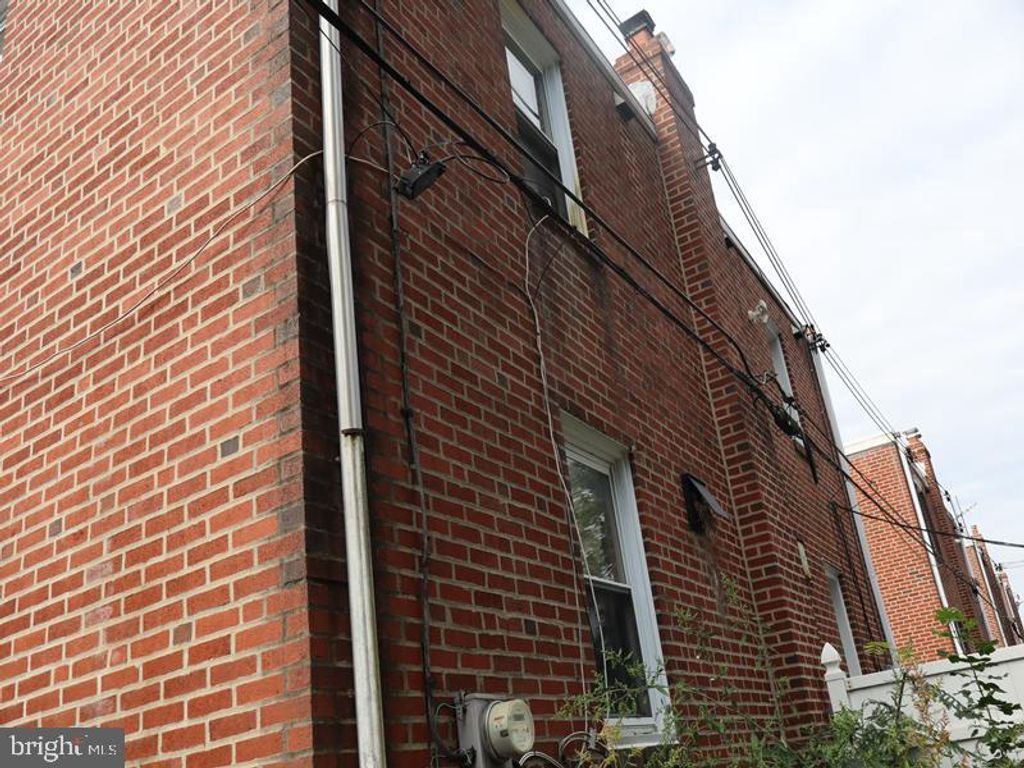 1915 TUSTIN ST, PHILADELPHIA, PA 19152 — photo 3