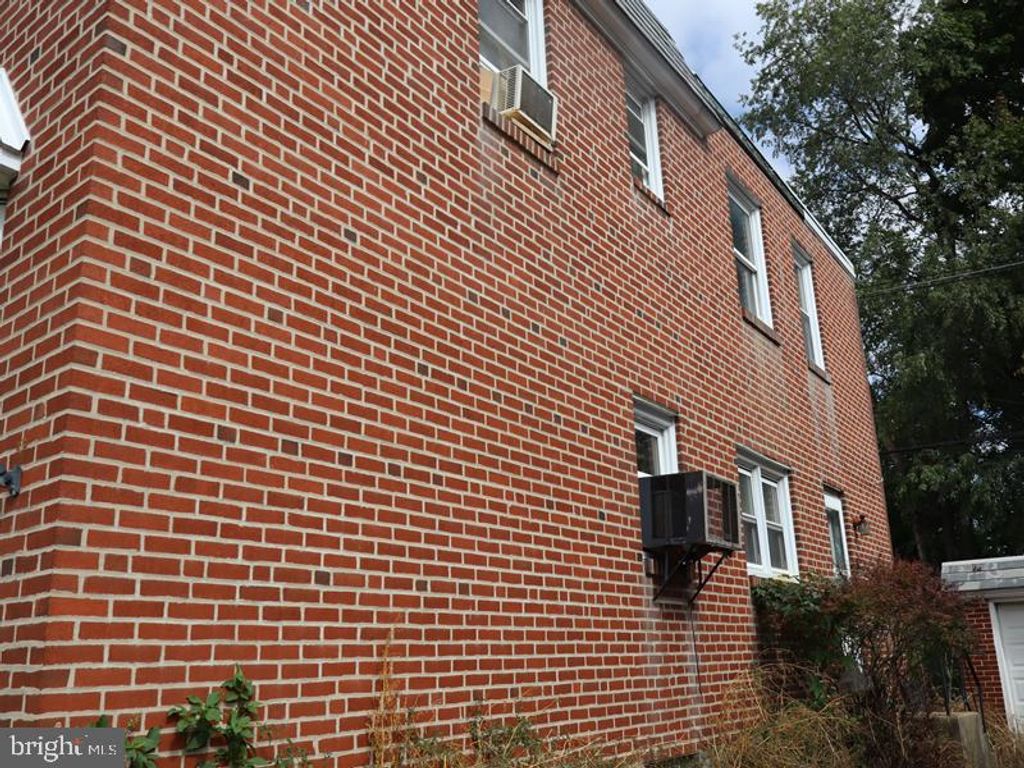 1915 TUSTIN ST, PHILADELPHIA, PA 19152 — photo 5