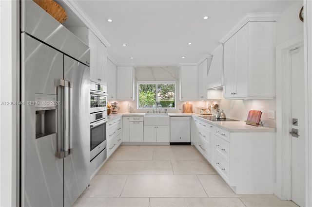 735 Benevento Ave, Coral Gables, FL 33146