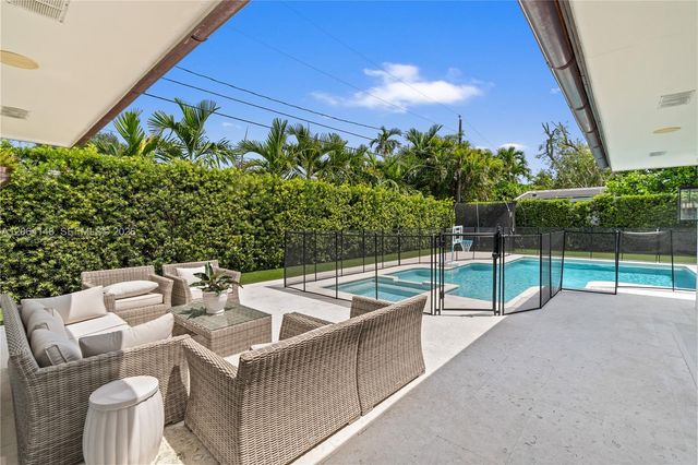 735 Benevento Ave, Coral Gables, FL 33146