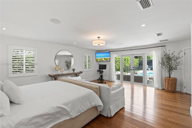 735 Benevento Ave, Coral Gables, FL 33146