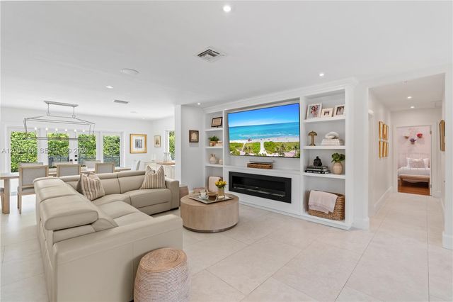 735 Benevento Ave, Coral Gables, FL 33146