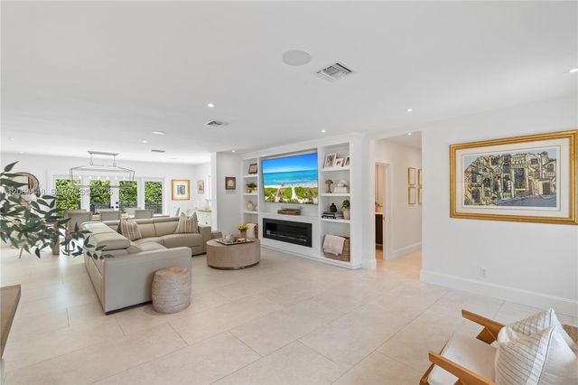 735 Benevento Ave, Coral Gables, FL 33146