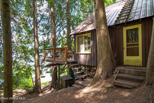 9598 S Upper Twin Lakes Shore, Rathdrum, ID 83858