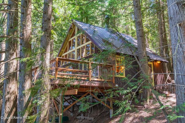 9598 S Upper Twin Lakes Shore, Rathdrum, ID 83858