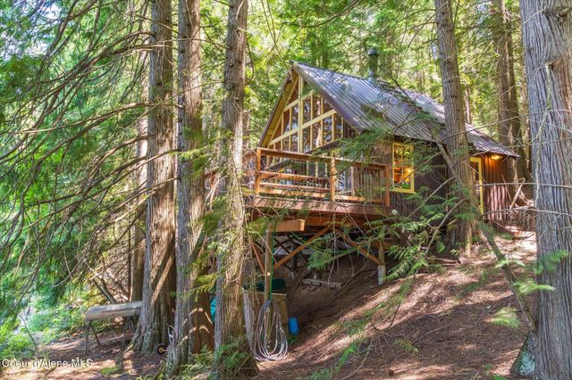 9598 S Upper Twin Lakes Shore, Rathdrum, ID 83858