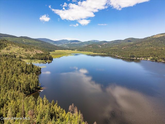 9598 S Upper Twin Lakes Shore, Rathdrum, ID 83858