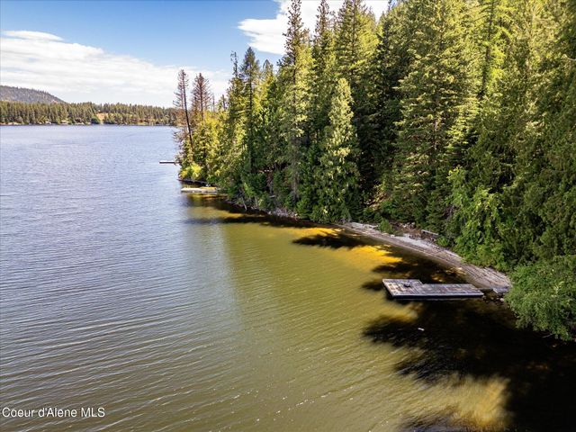 9598 S Upper Twin Lakes Shore, Rathdrum, ID 83858