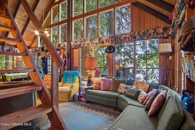 9598 S Upper Twin Lakes Shore, Rathdrum, ID 83858