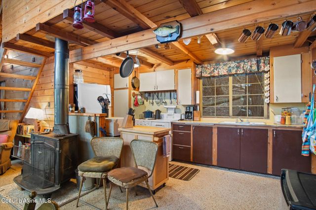 9598 S Upper Twin Lakes Shore, Rathdrum, ID 83858