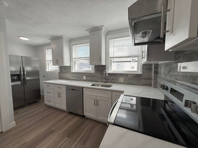 204 Farrington St 1, Quincy, MA 02170