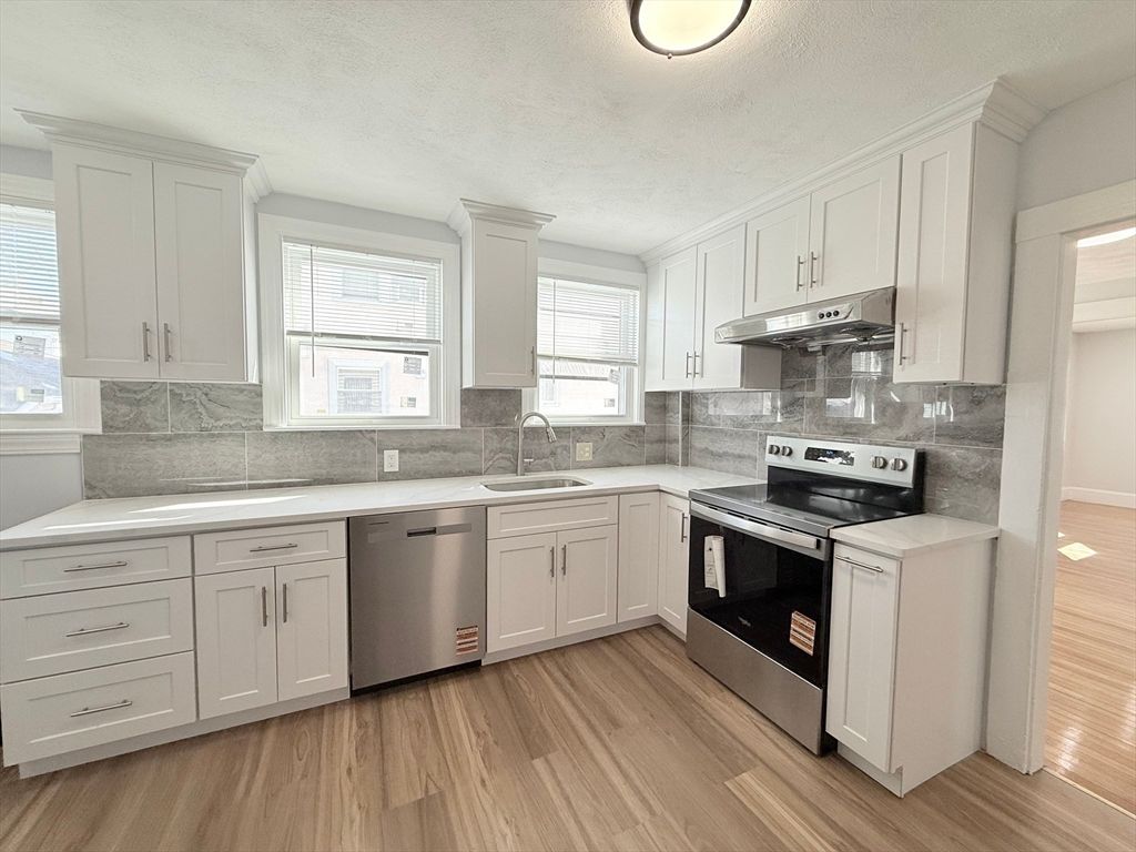 204 Farrington St 1, Quincy, MA 02170