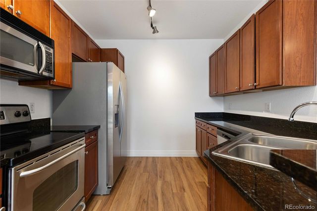 9059 E Panorama Circle B211, Englewood, CO 80112