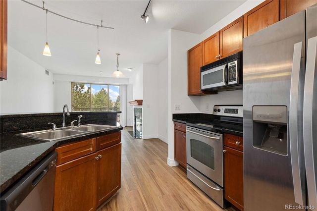 9059 E Panorama Circle B211, Englewood, CO 80112
