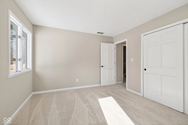 9970 Oakleaf Way, Mccordsville, IN 46055