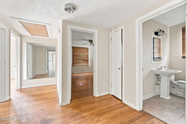 8140 W CONCORD Boulevard W, Jacksonville, FL 32208