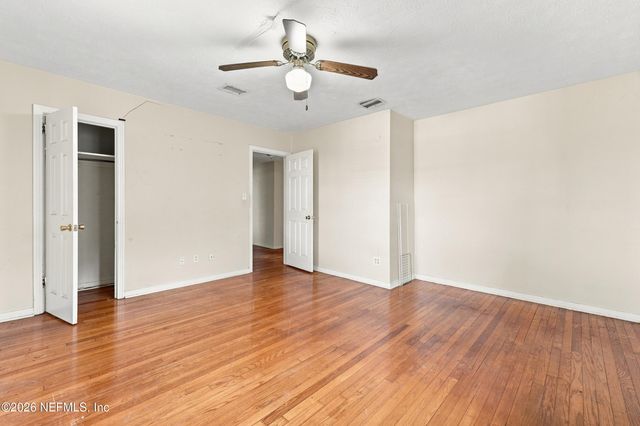 8140 W CONCORD Boulevard W, Jacksonville, FL 32208