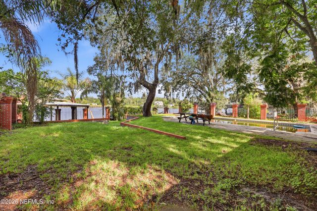 8140 W CONCORD Boulevard W, Jacksonville, FL 32208