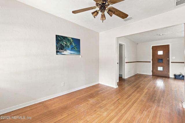 8140 W CONCORD Boulevard W, Jacksonville, FL 32208
