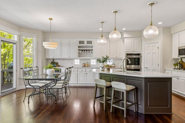 1981 Topaz Drive, Chanhassen, MN 55317