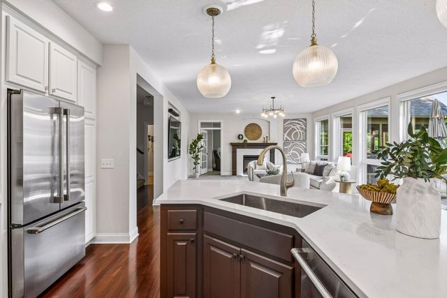 1981 Topaz Drive, Chanhassen, MN 55317