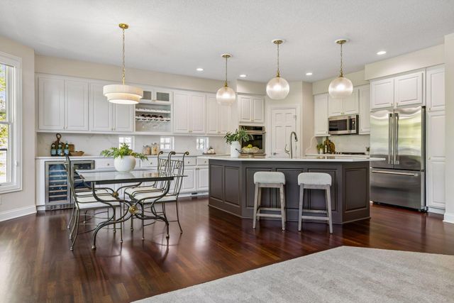 1981 Topaz Drive, Chanhassen, MN 55317
