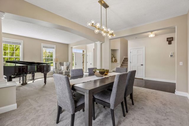 1981 Topaz Drive, Chanhassen, MN 55317
