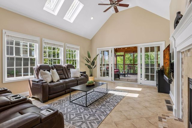 1981 Topaz Drive, Chanhassen, MN 55317