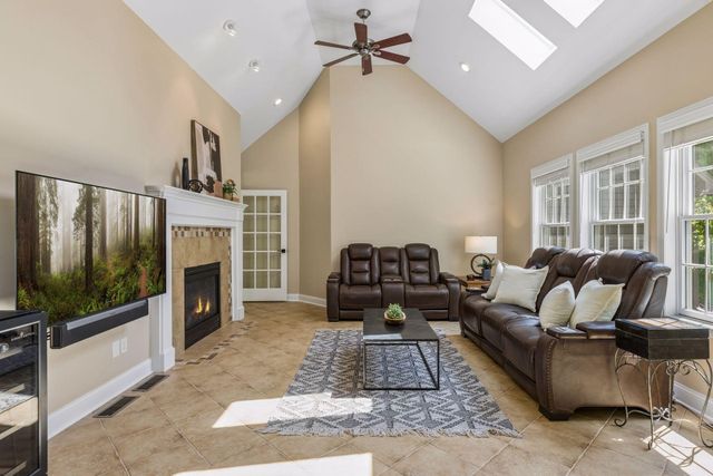 1981 Topaz Drive, Chanhassen, MN 55317