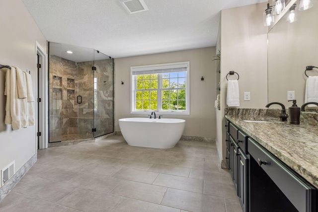1981 Topaz Drive, Chanhassen, MN 55317