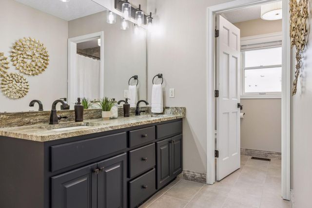 1981 Topaz Drive, Chanhassen, MN 55317