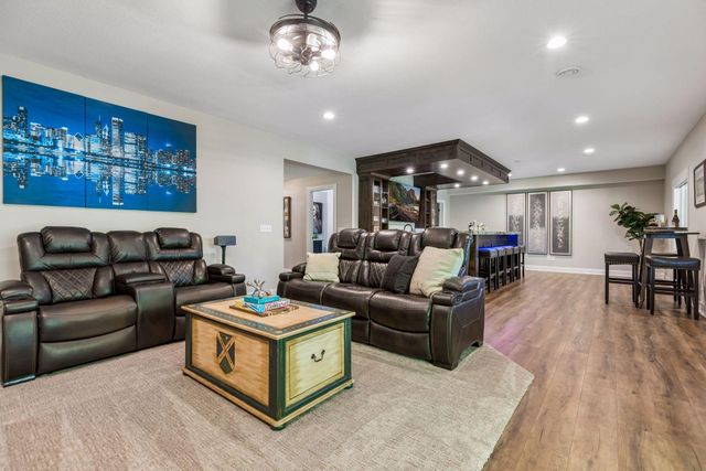 1981 Topaz Drive, Chanhassen, MN 55317