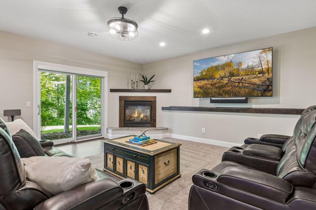 1981 Topaz Drive, Chanhassen, MN 55317