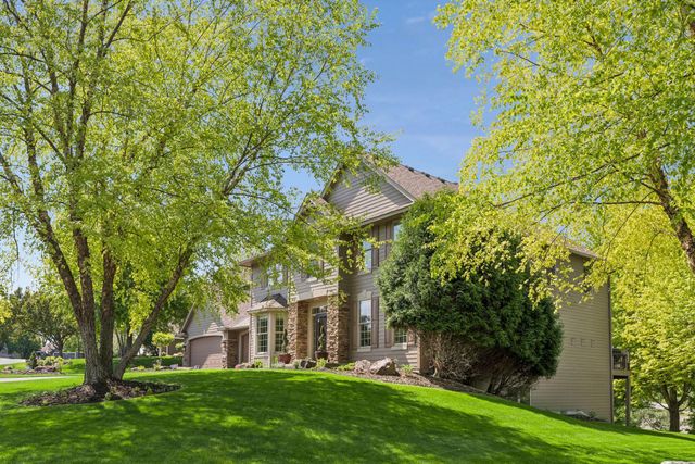 1981 Topaz Drive, Chanhassen, MN 55317