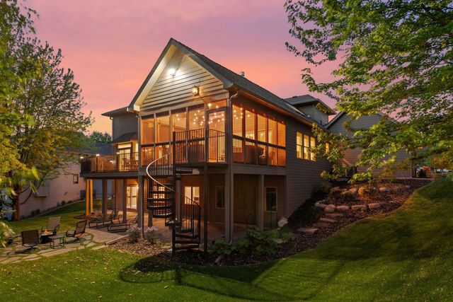 1981 Topaz Drive, Chanhassen, MN 55317