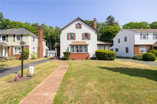164 Chestnut Hill Drive, Irondequoit, NY 14617
