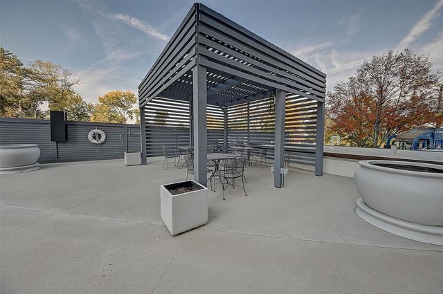 2222 1st Avenue NE 507, Cedar Rapids, IA 52402