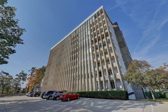 2222 1st Avenue NE 507, Cedar Rapids, IA 52402