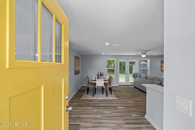 5406 MATANZAS Way, Jacksonville, FL 32211