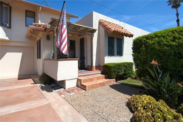 2209 Elden Avenue, Costa Mesa, CA 92627
