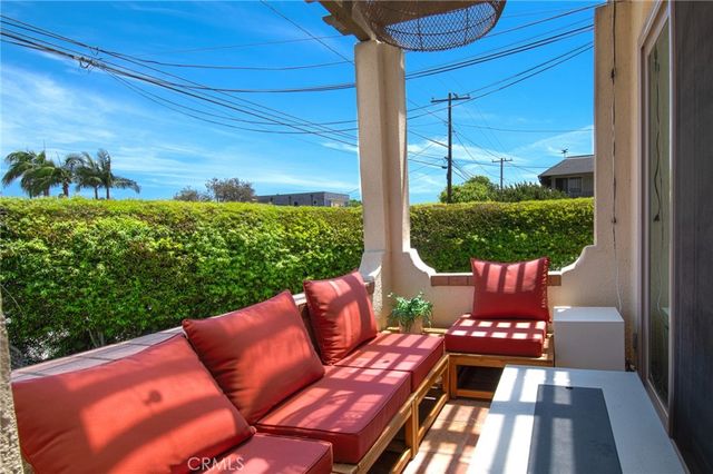 2209 Elden Avenue, Costa Mesa, CA 92627