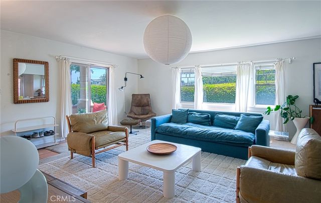 2209 Elden Avenue, Costa Mesa, CA 92627