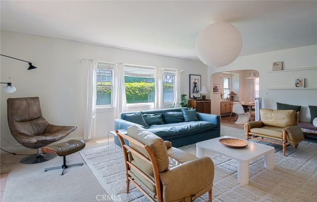 2209 Elden Avenue, Costa Mesa, CA 92627