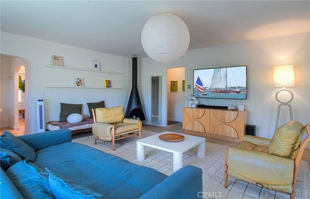 2209 Elden Avenue, Costa Mesa, CA 92627