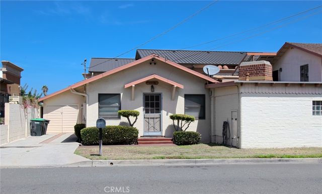 2209 Elden Avenue, Costa Mesa, CA 92627