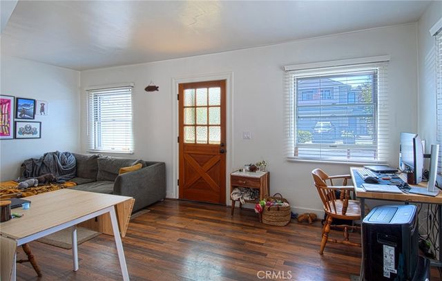 2209 Elden Avenue, Costa Mesa, CA 92627